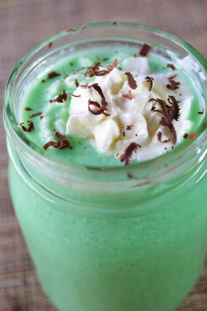 Keto Chow Copycat Shamrock Shake | heyketomama.com