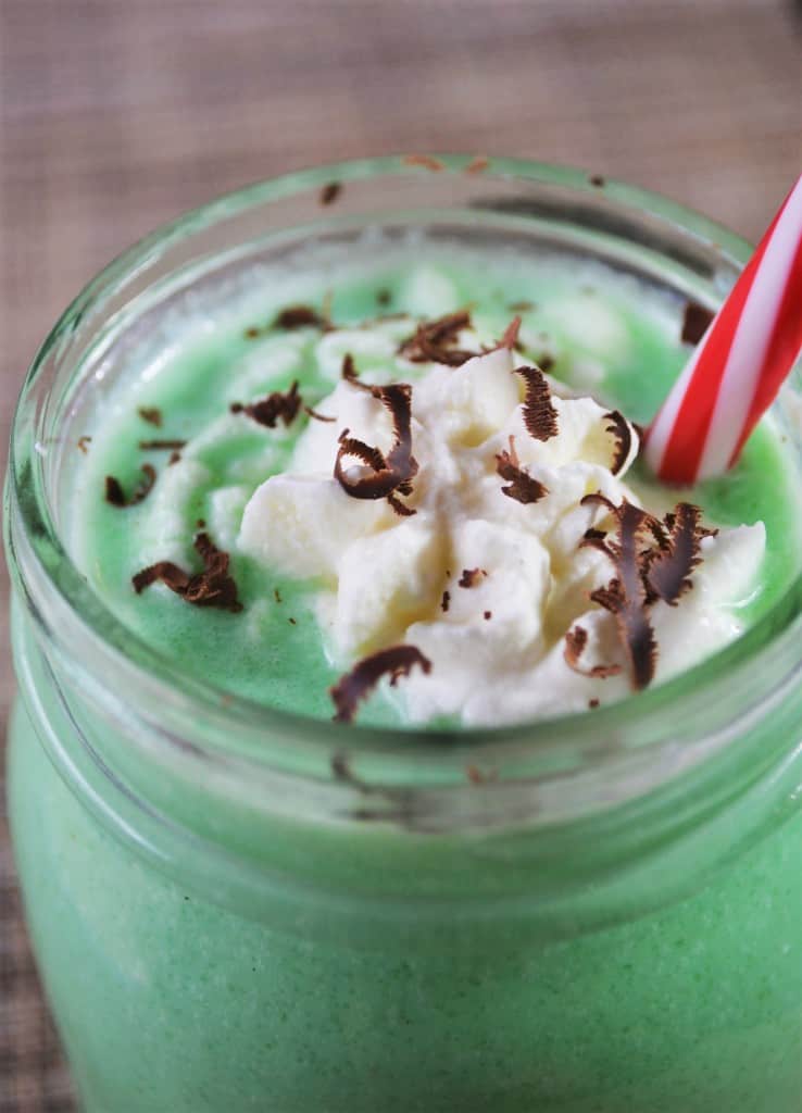 Keto Chow Copycat Shamrock Shake | heyketomama.com