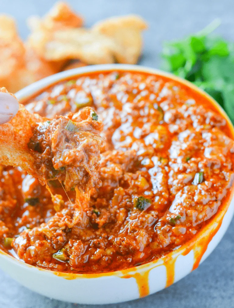 This Keto Cheesy Chorizo Dip is a hearty dish full of bold flavor, spice and everything nice! The best part? Less than 1 carb per serving! | heyketomama.com
