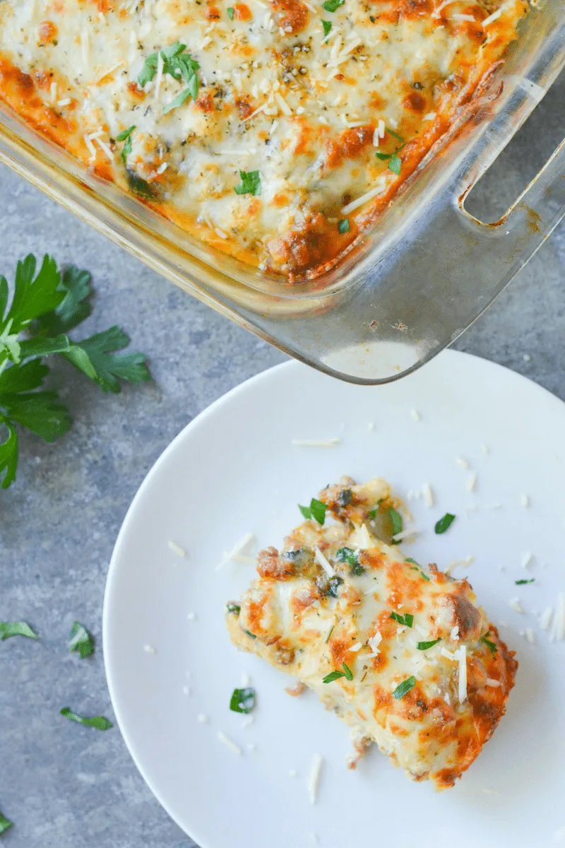 This easy keto lasagna will quickly become one of your new favorite meals! It's delicious, nutrient rich, and layers easily! | heyketomama.com