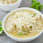 This Keto White Chicken Chili is an amazing comfort food for the changing seasons. It’s filling, tasty and can easily be a crockpot/freezer meal! | heyketomama.com