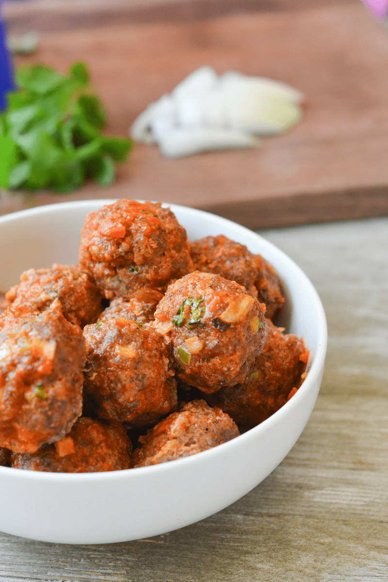 These Keto Beef and Chorizo Meatballs are a very easy, very low carb dish that can be used in a wide variety of ways. Bake them up for your next event, or throw them on a low carb bun for a very filling meal. Total Game Changer! | heyketomama.com